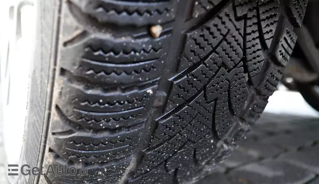 MAZDA 3 1.6i (105 KM)