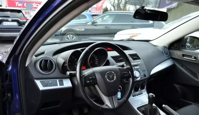 MAZDA 3 1.6i (105 KM)