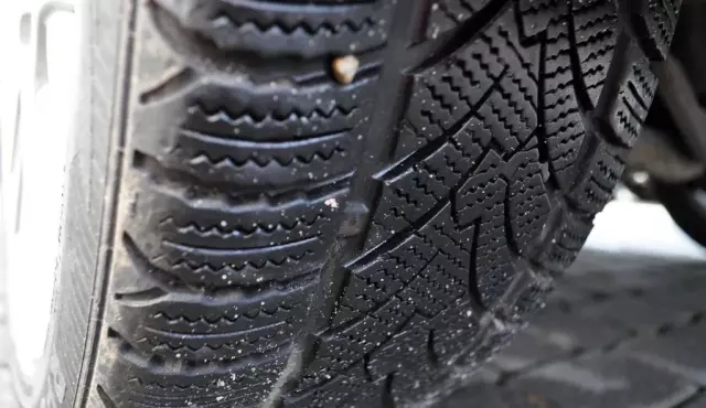 MAZDA 3 1.6i (105 KM)