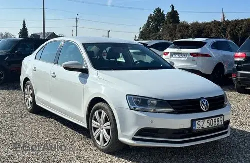 VOLKSWAGEN Jetta 