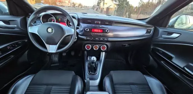 ALFA ROMEO Giulietta 