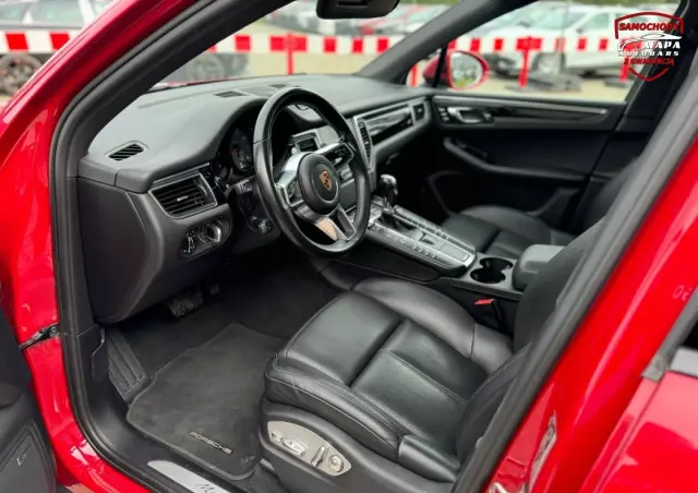 PORSCHE Macan S