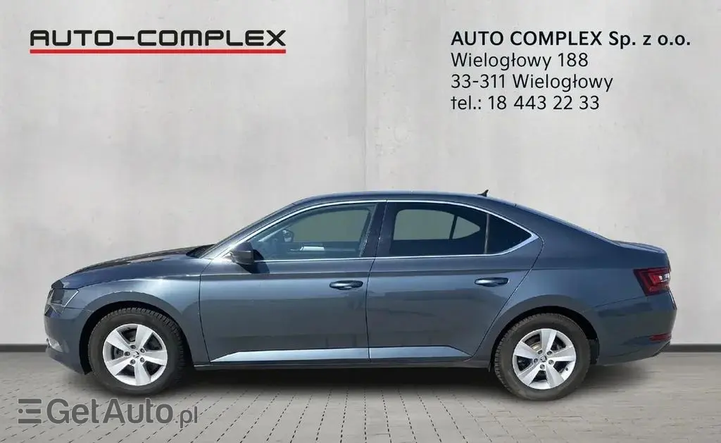 SKODA Superb 