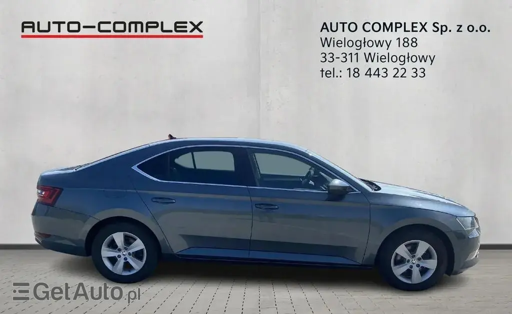 SKODA Superb 
