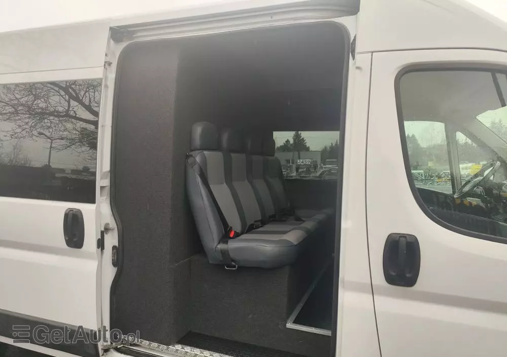 FIAT Ducato MAXI Brygadówka 7 osób 