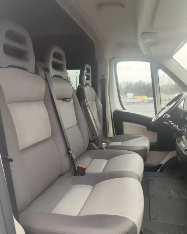 FIAT Ducato MAXI Brygadówka 7 osób 