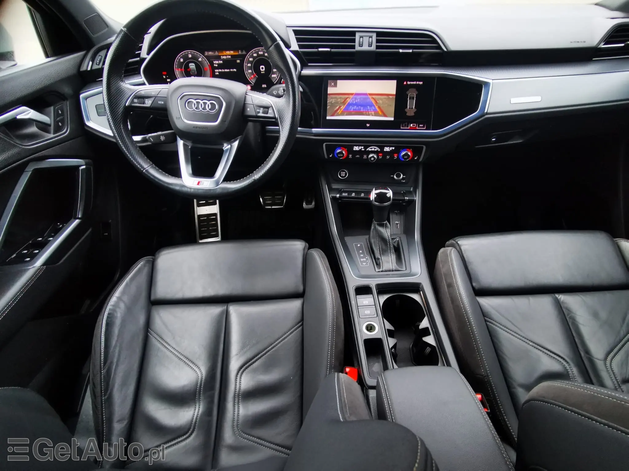AUDI Q3 S line S tronic