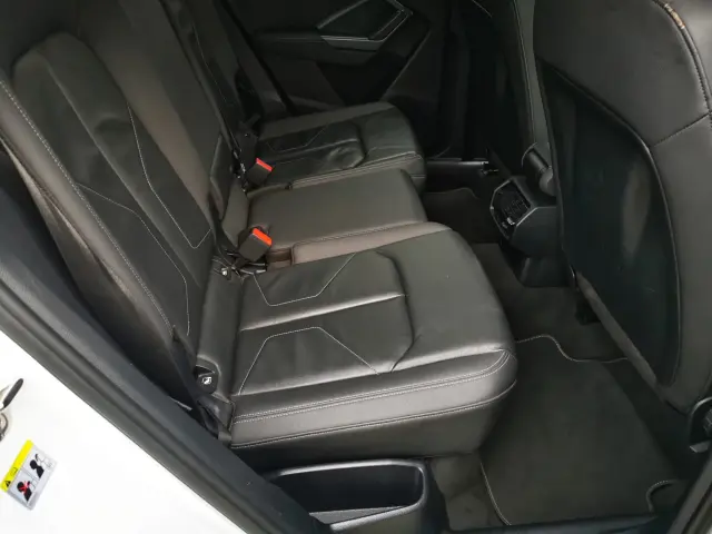 AUDI Q3 S line S tronic