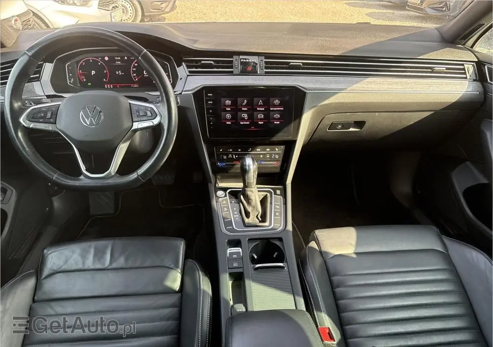VOLKSWAGEN Passat Variant 2.0 TDI Elegance DSG