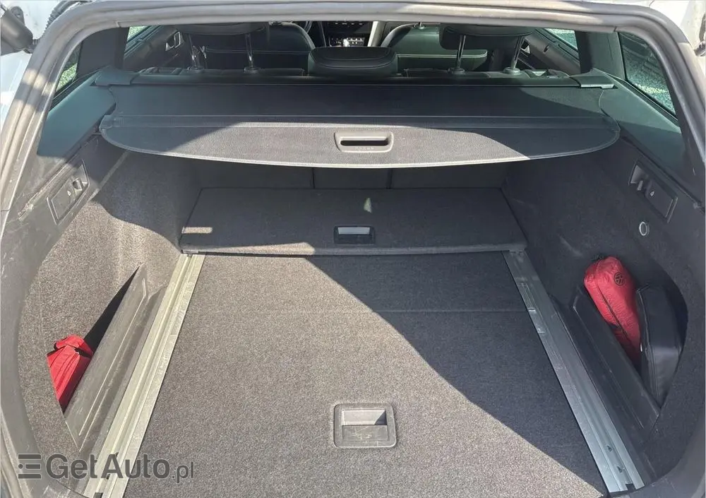 VOLKSWAGEN Passat Variant 2.0 TDI Elegance DSG