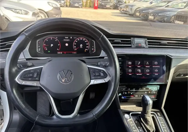 VOLKSWAGEN Passat Variant 2.0 TDI Elegance DSG