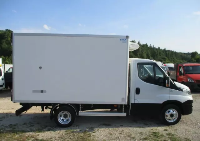 IVECO Daily 35C13 chłodnia Mroźnia na bliźniaku 35-130 Thermo King agregat 