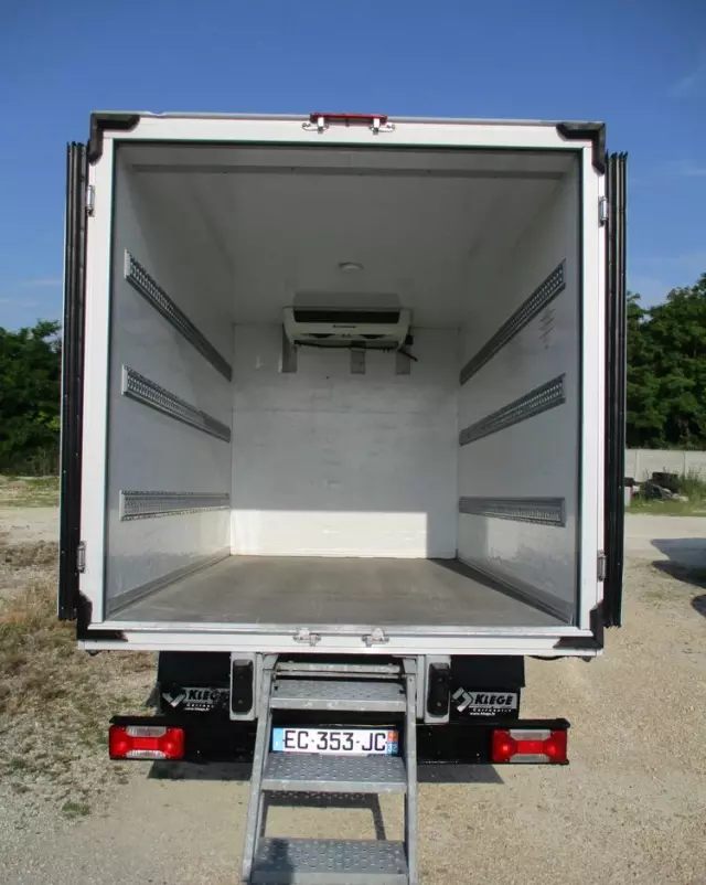 IVECO Daily 35C13 chłodnia Mroźnia na bliźniaku 35-130 Thermo King agregat 