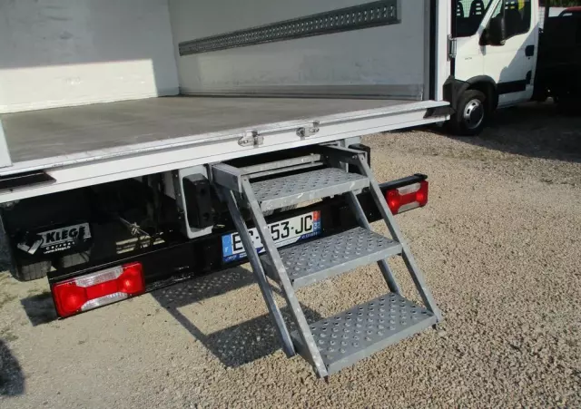 IVECO Daily 35C13 chłodnia Mroźnia na bliźniaku 35-130 Thermo King agregat 