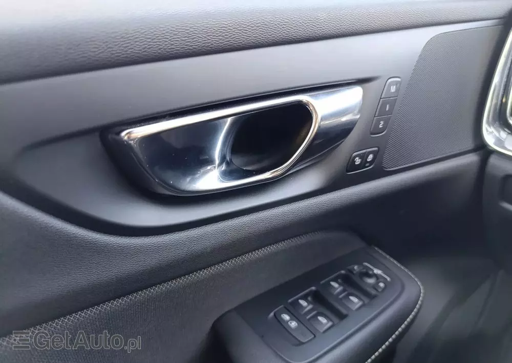 VOLVO V60 D4 AWD Geartronic R-Design