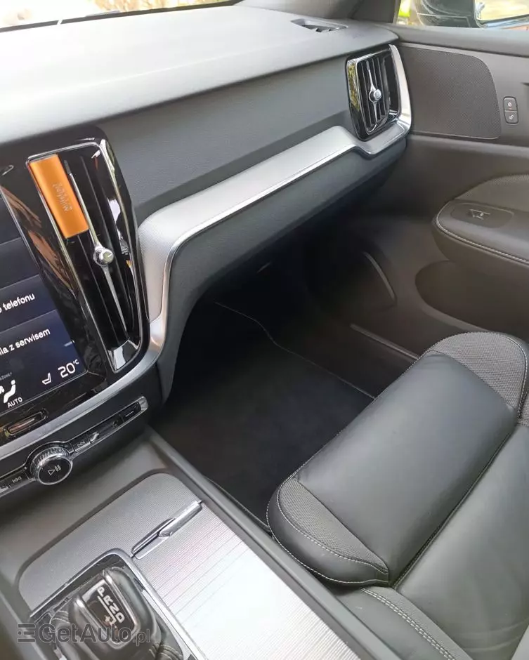 VOLVO V60 D4 AWD Geartronic R-Design