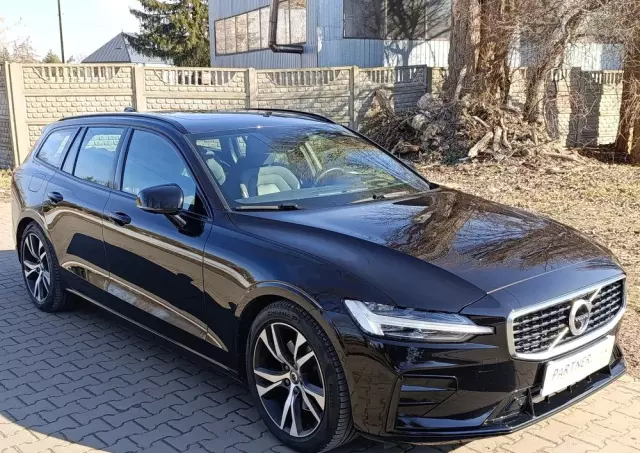 VOLVO V60 D4 AWD Geartronic R-Design