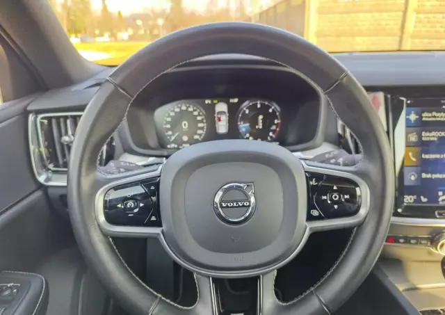 VOLVO V60 D4 AWD Geartronic R-Design