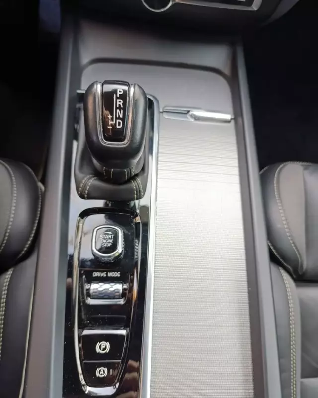 VOLVO V60 D4 AWD Geartronic R-Design