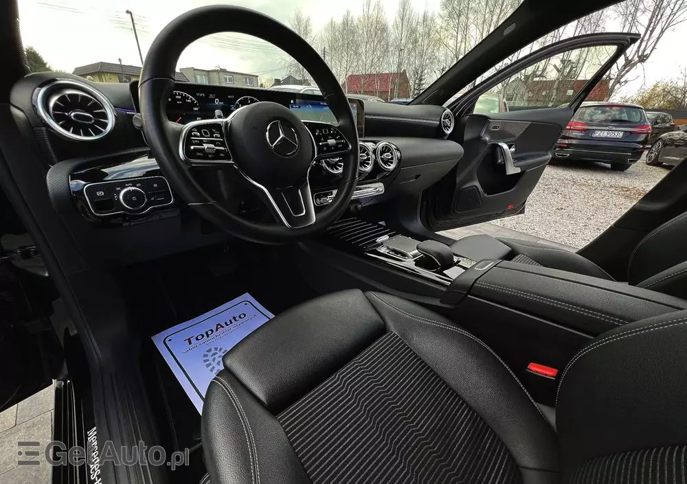 MERCEDES-BENZ Klasa A 200 d 8G-DCT Style