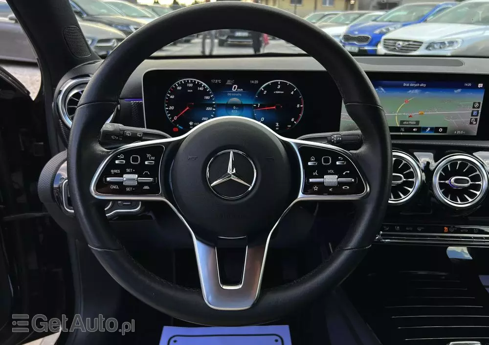 MERCEDES-BENZ Klasa A 200 d 8G-DCT Style