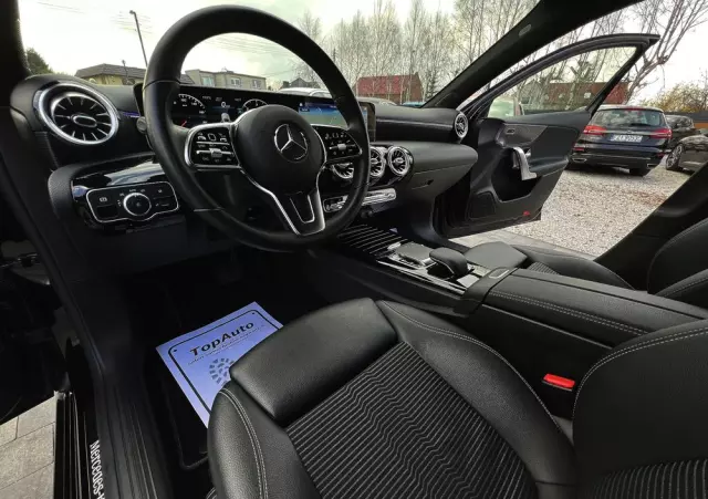 MERCEDES-BENZ Klasa A 200 d 8G-DCT Style