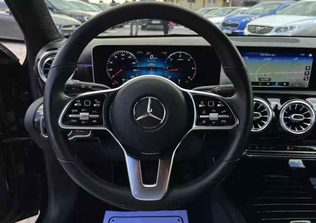 MERCEDES-BENZ Klasa A 200 d 8G-DCT Style