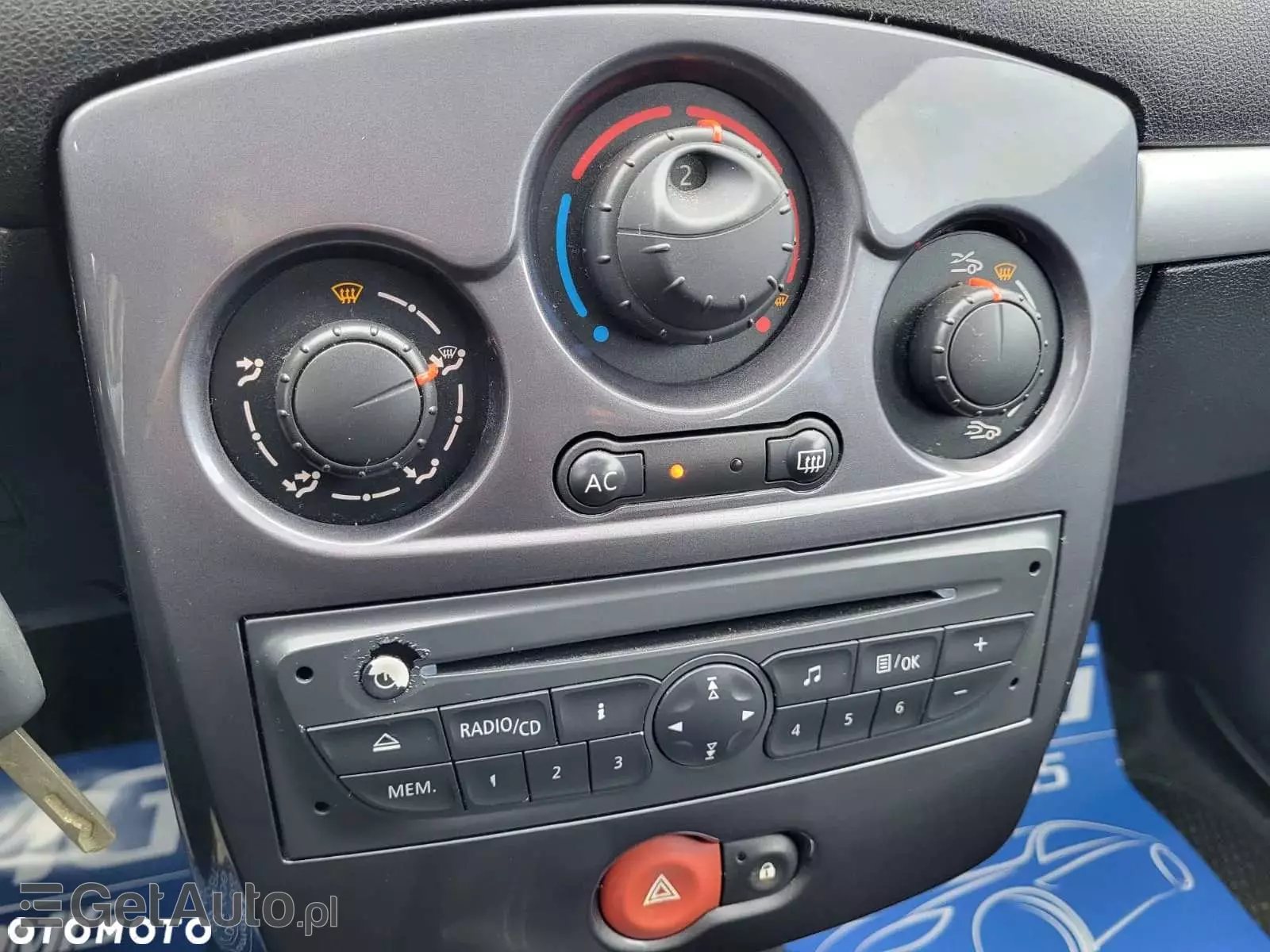 RENAULT Clio 1.2 16V TCE Alize