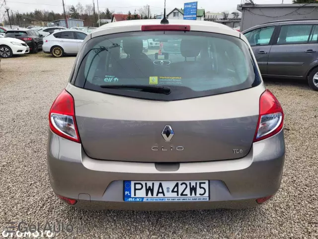 RENAULT Clio 1.2 16V TCE Alize