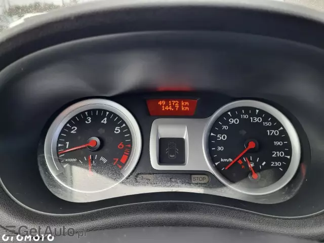 RENAULT Clio 1.2 16V TCE Alize