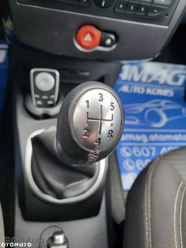 RENAULT Clio 1.2 16V TCE Alize