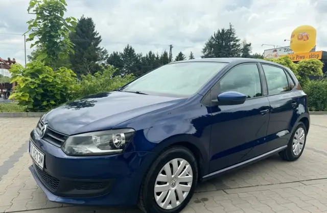 VOLKSWAGEN Polo 