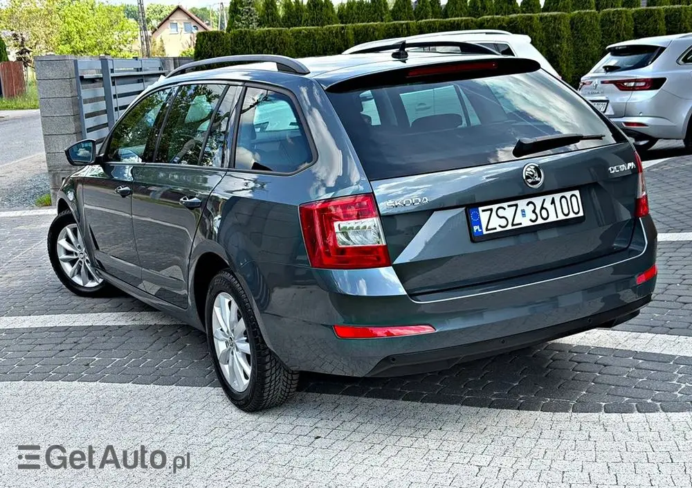 SKODA Octavia 1.6 TDI (Green tec) DSG Ambition