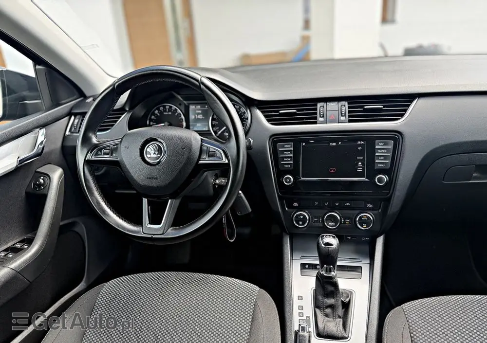 SKODA Octavia 1.6 TDI (Green tec) DSG Ambition