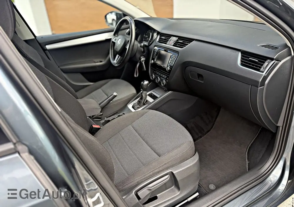 SKODA Octavia 1.6 TDI (Green tec) DSG Ambition