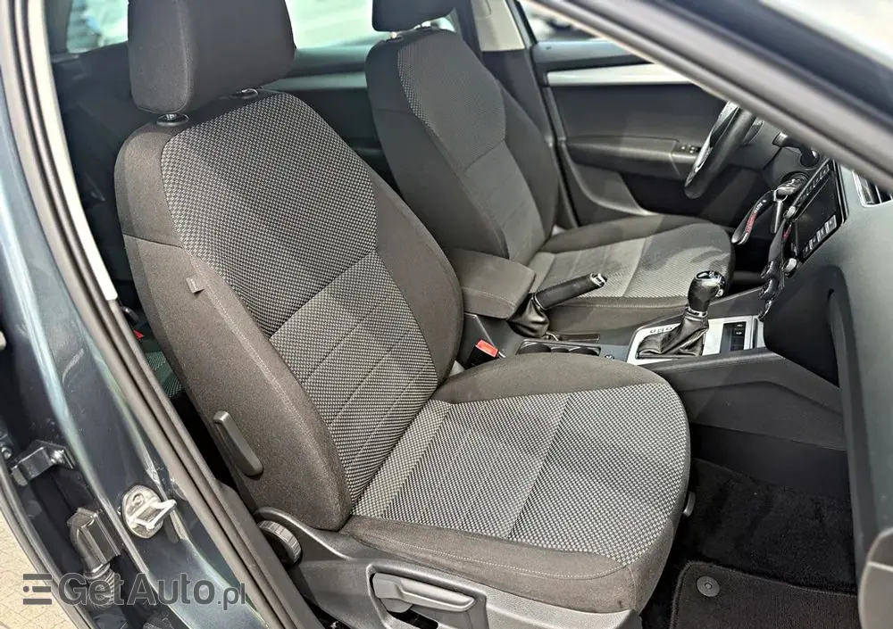 SKODA Octavia 1.6 TDI (Green tec) DSG Ambition