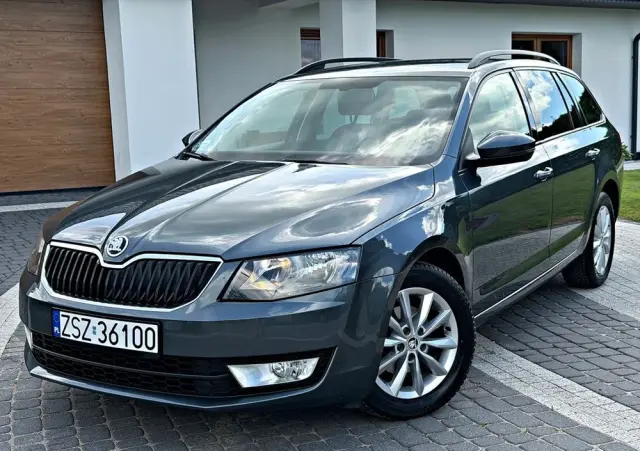 SKODA Octavia 1.6 TDI (Green tec) DSG Ambition