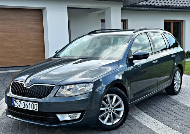 SKODA Octavia 1.6 TDI (Green tec) DSG Ambition