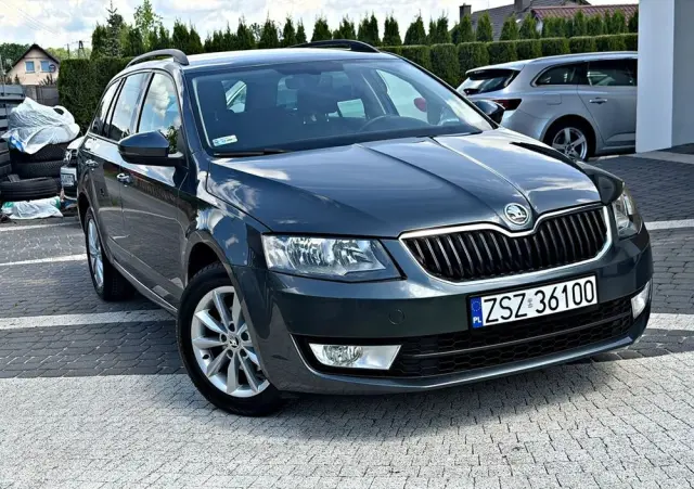 SKODA Octavia 1.6 TDI (Green tec) DSG Ambition
