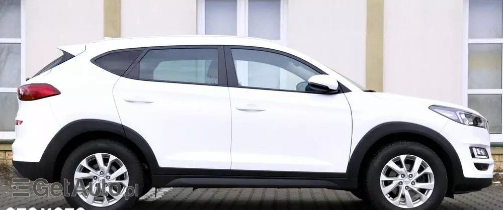 HYUNDAI Tucson 