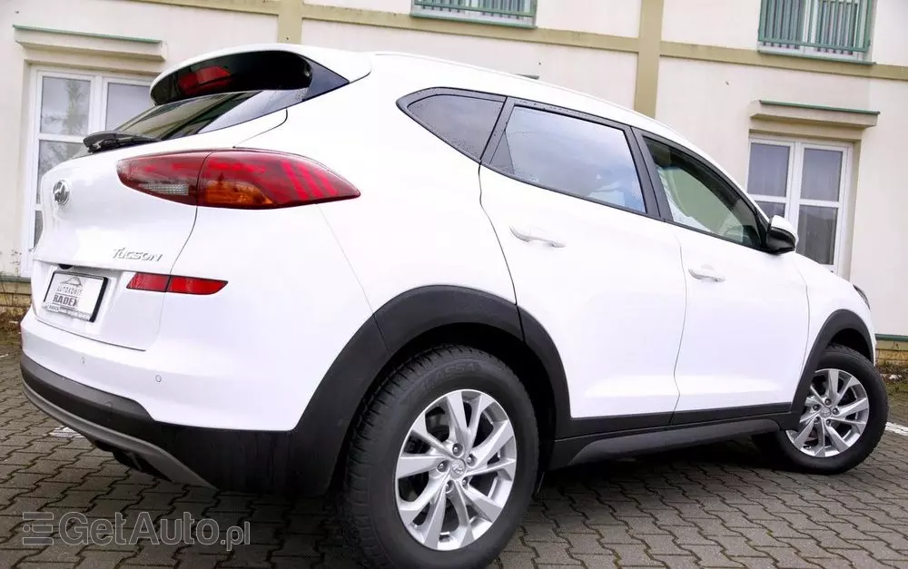 HYUNDAI Tucson 