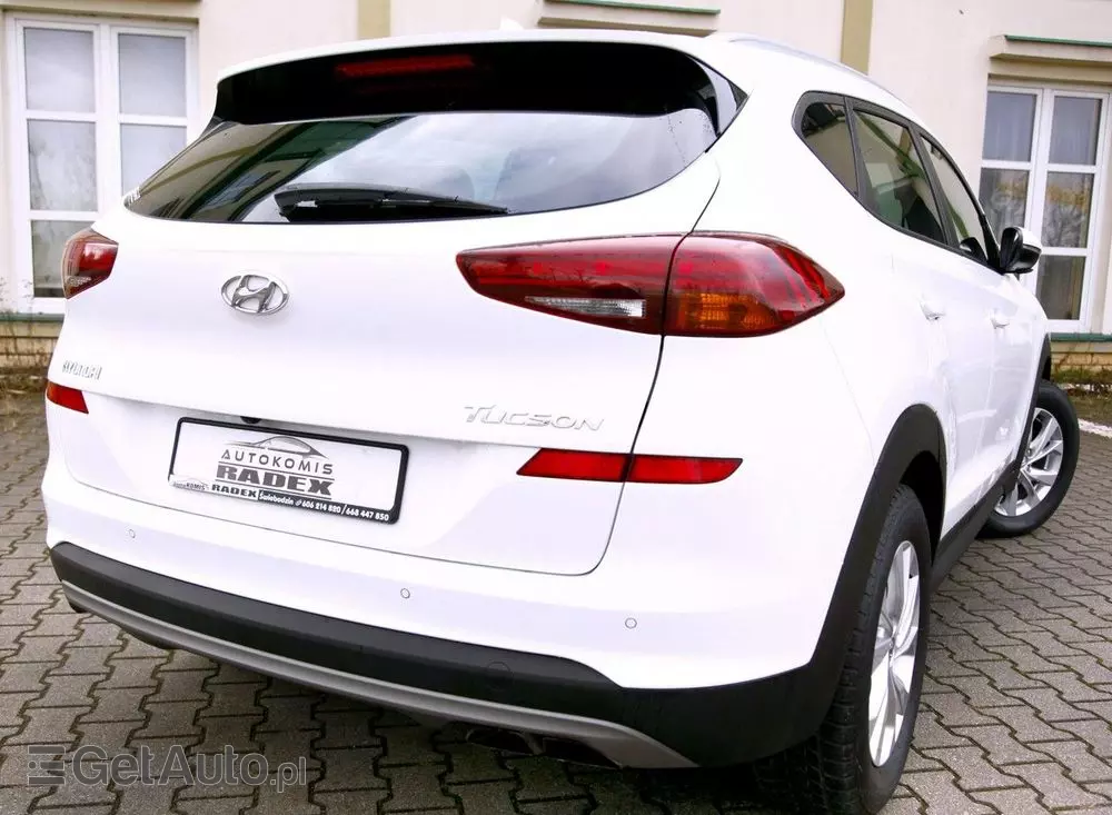 HYUNDAI Tucson 