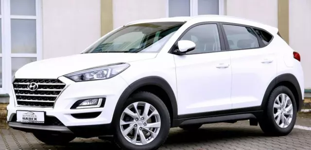 HYUNDAI Tucson 