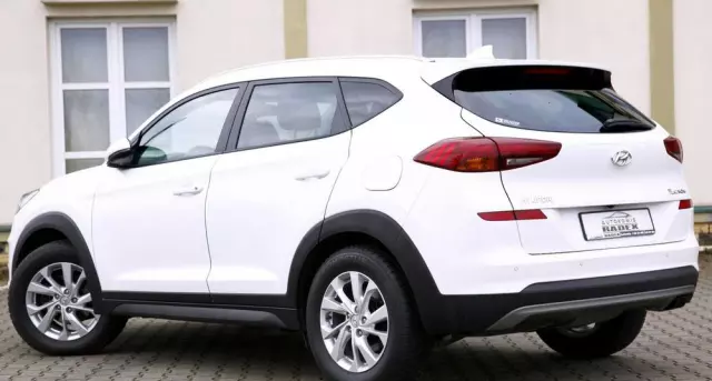 HYUNDAI Tucson 