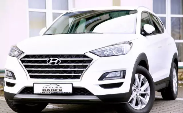 HYUNDAI Tucson 