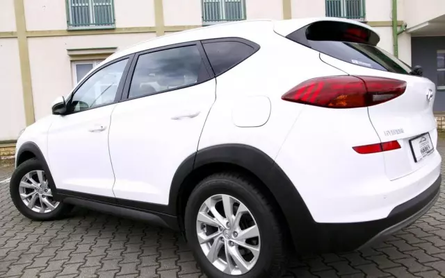 HYUNDAI Tucson 