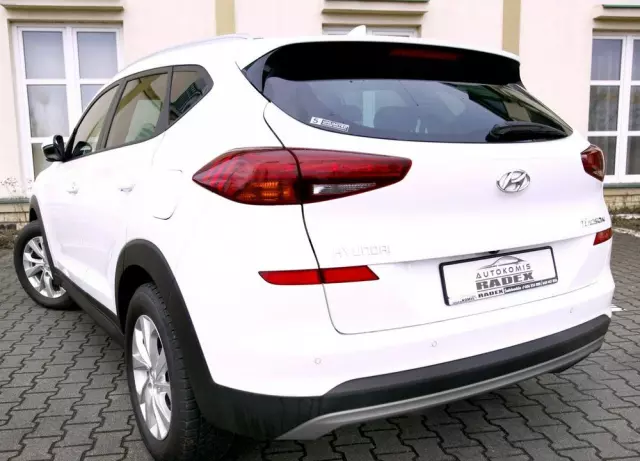 HYUNDAI Tucson 