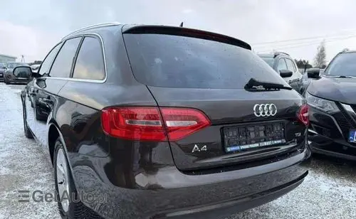 AUDI A4 