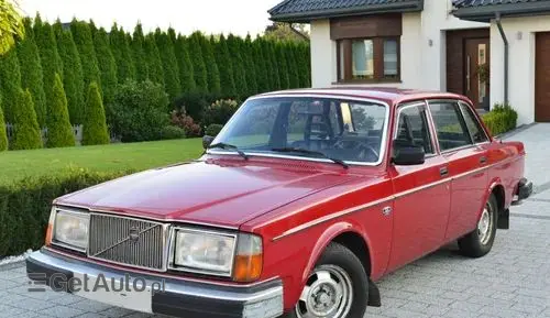VOLVO 244 