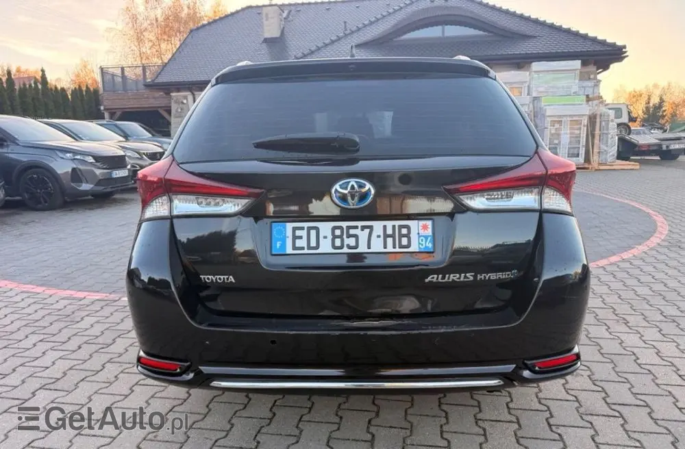 TOYOTA Auris 